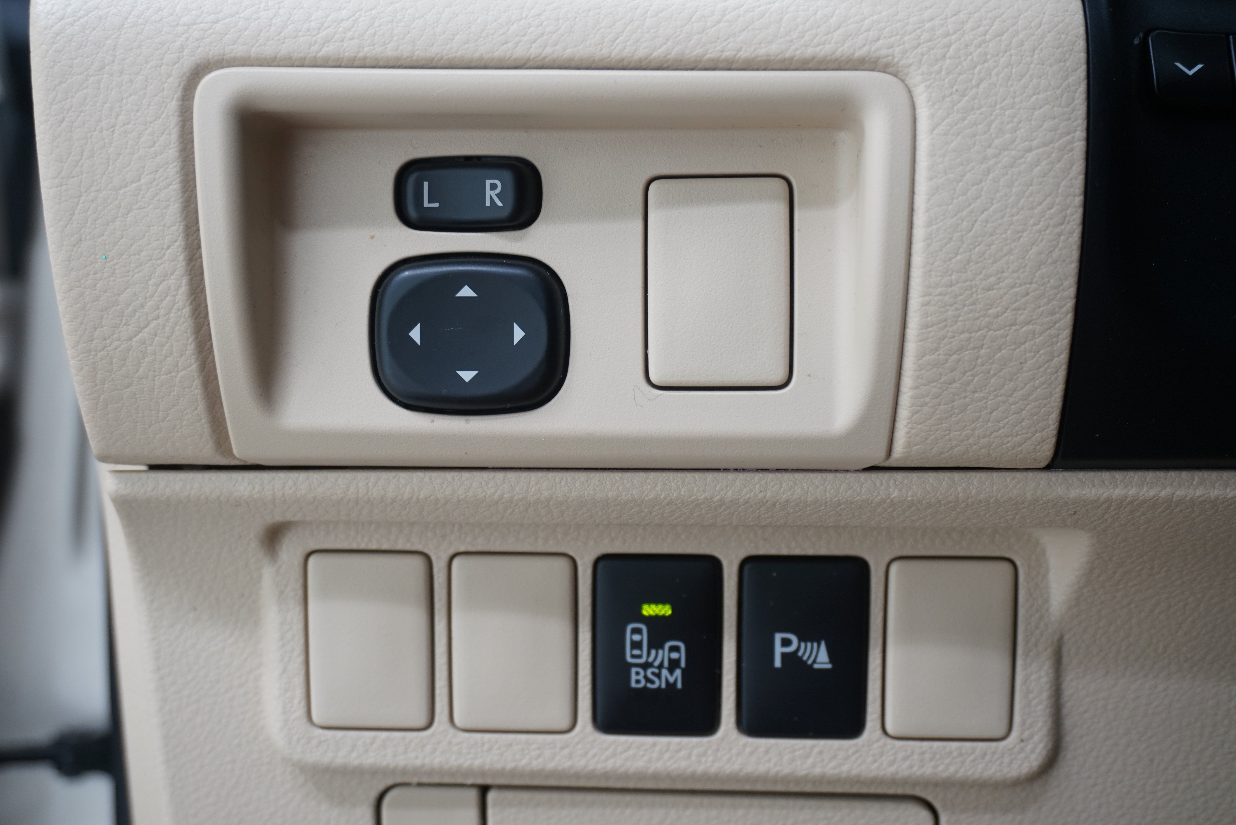 Used 2013 Lexus ES 350 w/ Luxury Pkg FWD image 28