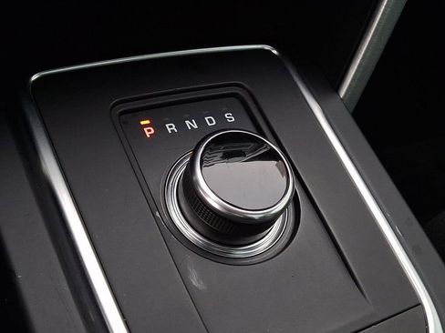 Used 2018 Land Rover Discovery Sport HSE image 12