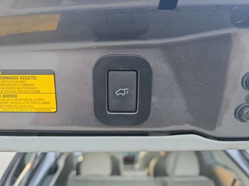 Used 2011 Toyota Sienna XLE image 15