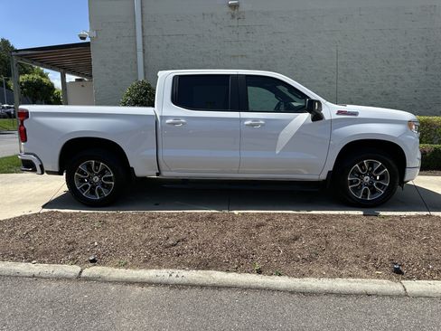 Used 2025 Chevrolet Silverado 1500 RST AWD/4WD image 8