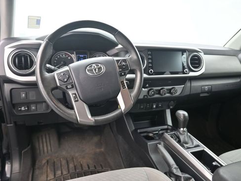 Used 2020 Toyota Tacoma SR5 image 15