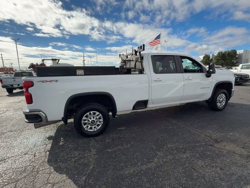 Used 2021 Chevrolet Silverado 2500 LT w/ Convenience Package image 8