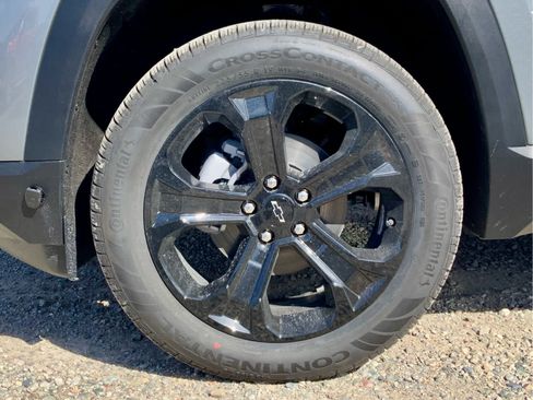 New 2026 Chevrolet Equinox LT w/ Midnight Edition AWD/4WD image 15