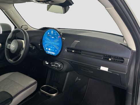 Certified 2025 MINI Cooper 2-Door Hardtop image 28