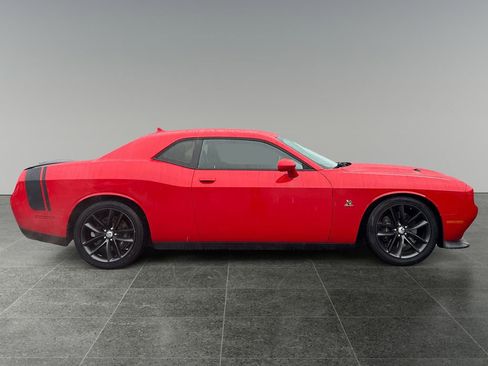 Used 2016 Dodge Challenger R/T Scat Pack w/ Leather Interior Group image 8