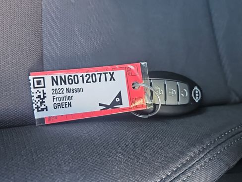 Used 2022 Nissan Frontier SV image 20