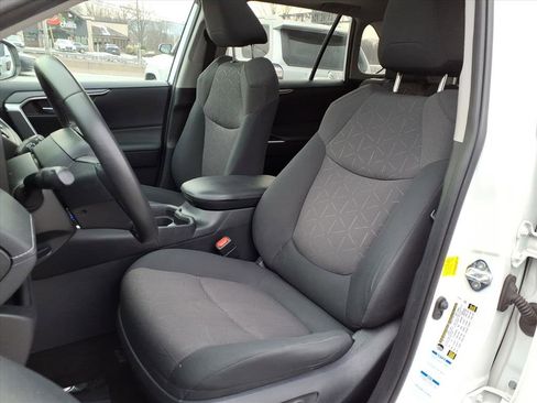 Used 2019 Toyota RAV4 XLE image 14