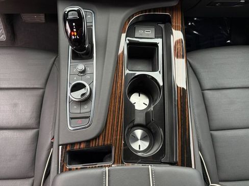 Certified 2024 Cadillac Escalade ESV Premium Luxury image 11