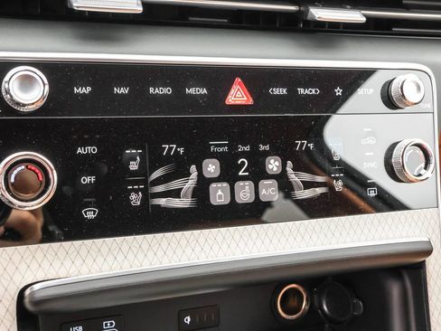 Used 2026 Genesis GV80 2.5T Prestige image 25