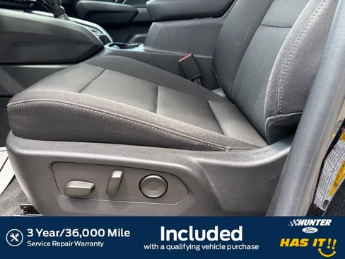 Used 2023 Chevrolet Colorado Trail Boss w/ Technology Package AWD/4WD image 4