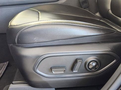 Used 2024 Jeep Grand Cherokee Limited image 19