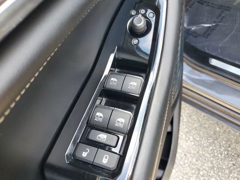 Certified 2021 Jeep Grand Cherokee L Overland w/ Luxury Tech Group IV image 23