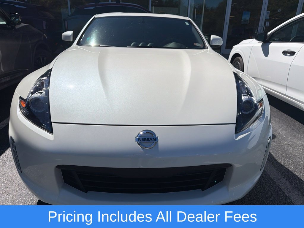 Used 2020 Nissan 370Z Touring Sport RWD image 3
