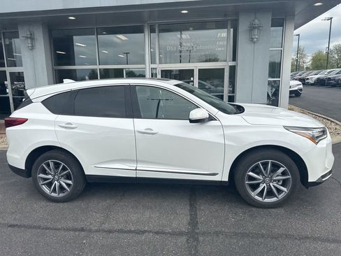 Used 2023 Acura RDX w/ Technology Package AWD/4WD image 4