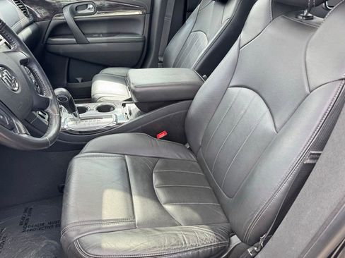 Used 2017 Buick Enclave Leather image 5