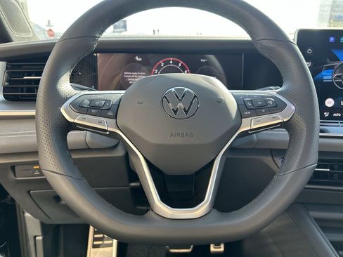 New 2026 Volkswagen Tiguan SE R-Line AWD/4WD image 19
