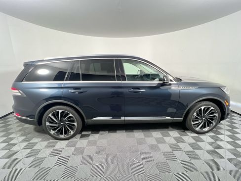 Used 2021 Lincoln Aviator Reserve w/ Equipment Group 201A AWD/4WD image 2
