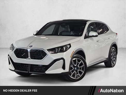 Used 2025 BMW X2 xDrive28i AWD/4WD image 1