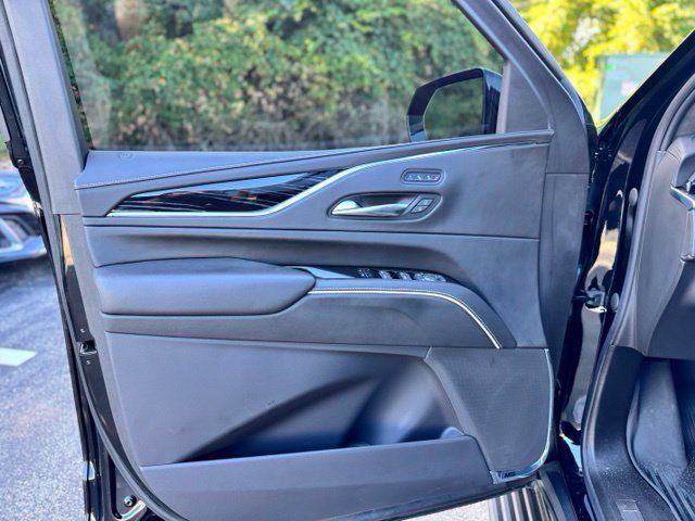 Used 2023 Cadillac Escalade V w/ Heavy-Duty Trailer Package AWD/4WD image 18