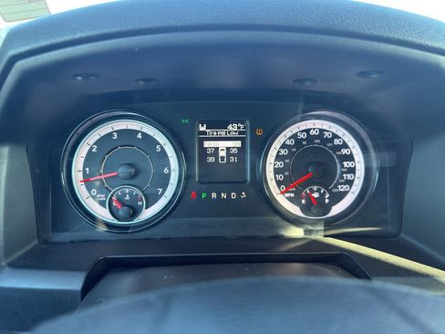 Used 2023 RAM 1500 Classic SLT image 19