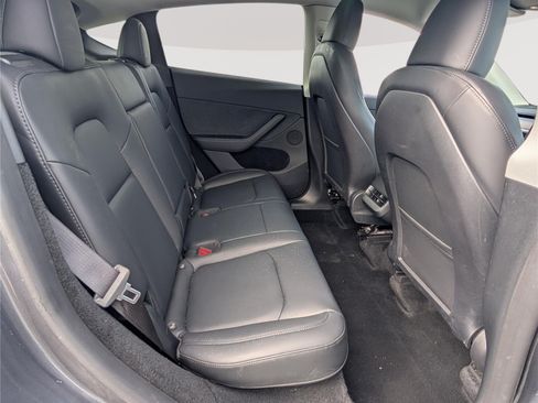 Used 2023 Tesla Model Y Long Range AWD/4WD image 11