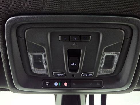 Used 2022 GMC Sierra 1500 AT4 w/ AT4 Carbonpro Edition AWD/4WD image 24