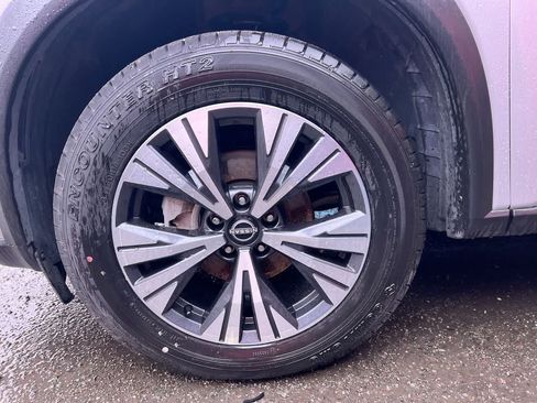 Used 2023 Nissan Rogue SV AWD/4WD image 10