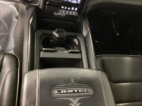 Used 2023 RAM 1500 Limited w/ Body Color Bumper Group AWD/4WD image 18