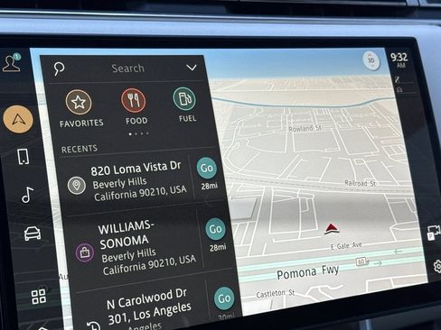 Used 2023 Land Rover Range Rover Long Wheelbase SE image 23