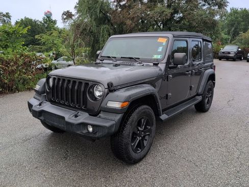 Used 2021 Jeep Wrangler Unlimited Sport AWD/4WD image 3