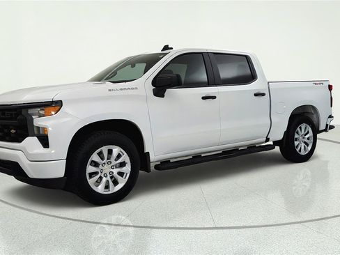 Used 2026 Chevrolet Silverado 1500 Custom AWD/4WD image 3