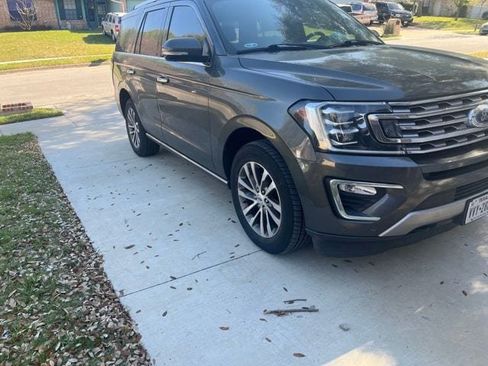 Used 2018 Ford Expedition Limited w/ Equipment Group 301A image 3