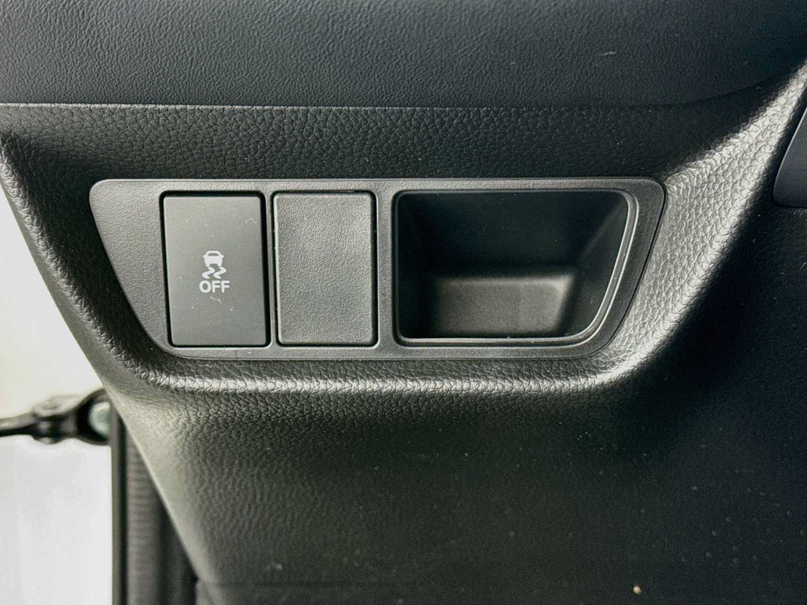 Used 2027 Honda HR-V LX image 10