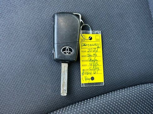 Used 2021 Toyota Corolla SE FWD image 37