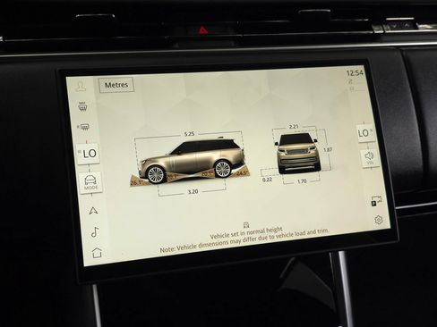 Used 2024 Land Rover Range Rover Long Wheelbase SE AWD/4WD image 58