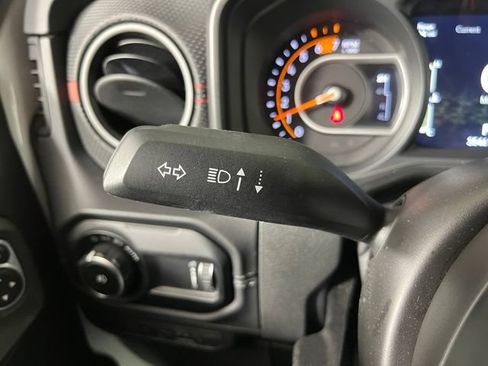 Used 2025 Jeep Wrangler Unlimited Rubicon AWD/4WD image 23