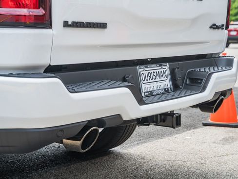 New 2026 RAM 1500 Laramie AWD/4WD image 10