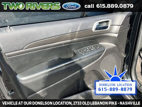 Used 2018 Jeep Grand Cherokee Altitude AWD/4WD image 17