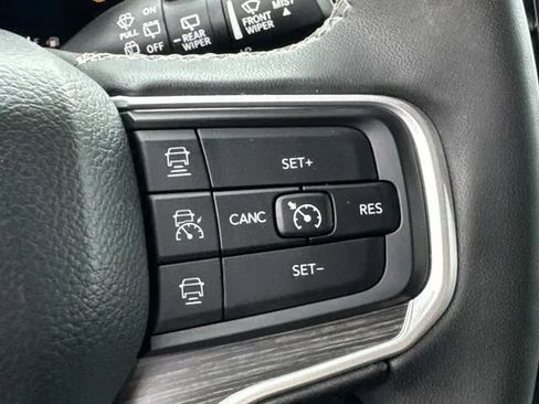 Used 2024 Jeep Wagoneer L Series II w/ Flexible Seating Group AWD/4WD image 42