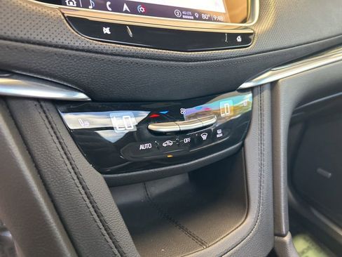 Used 2023 Cadillac XT5 Premium Luxury image 43