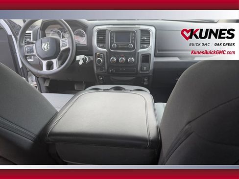Used 2022 RAM 1500 Classic SLT AWD/4WD image 24