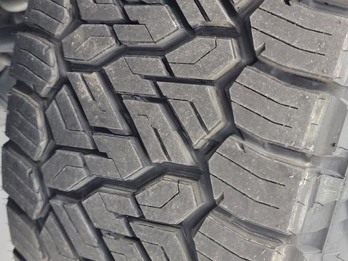 Used 2018 Toyota Tacoma TRD Sport image 33