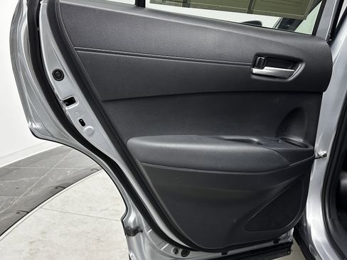 Used 2023 Toyota Corolla Cross XLE w/ Convenience Package image 31