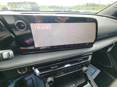 New 2026 Chevrolet Traverse LT w/ Enhanced Driving Package image 18