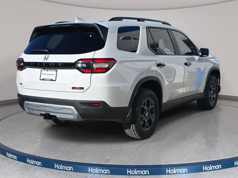 New 2025 Honda Pilot TrailSport image 5