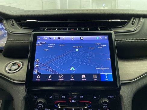 New 2025 Jeep Grand Cherokee L Limited w/ Luxury Tech Group II image 16