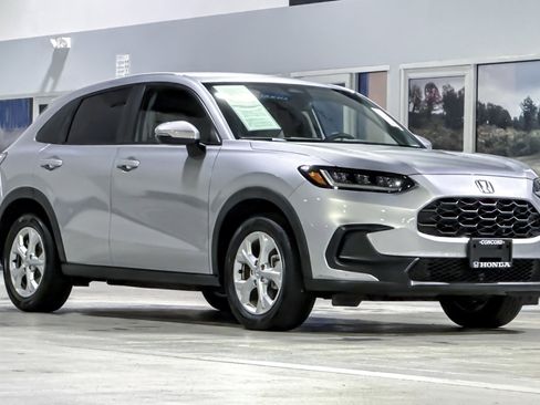 Used 2023 Honda HR-V LX image 6