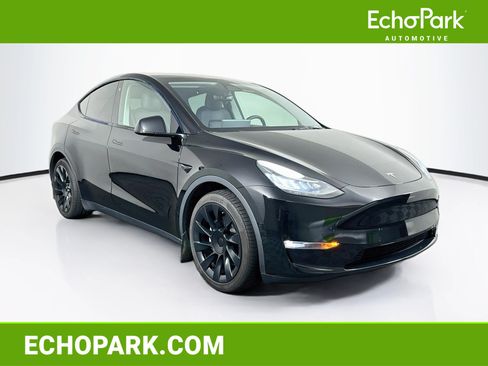 Used 2022 Tesla Model Y Long Range AWD/4WD image 1