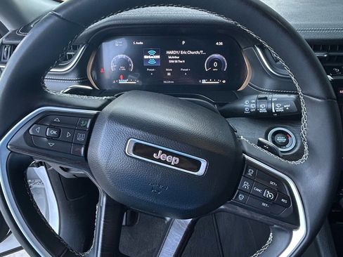 Used 2023 Jeep Grand Cherokee Limited w/ Trailer Tow Prep Group (B) image 12