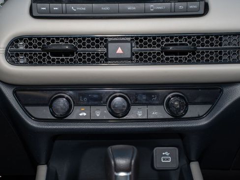 Certified 2023 Honda HR-V LX image 18